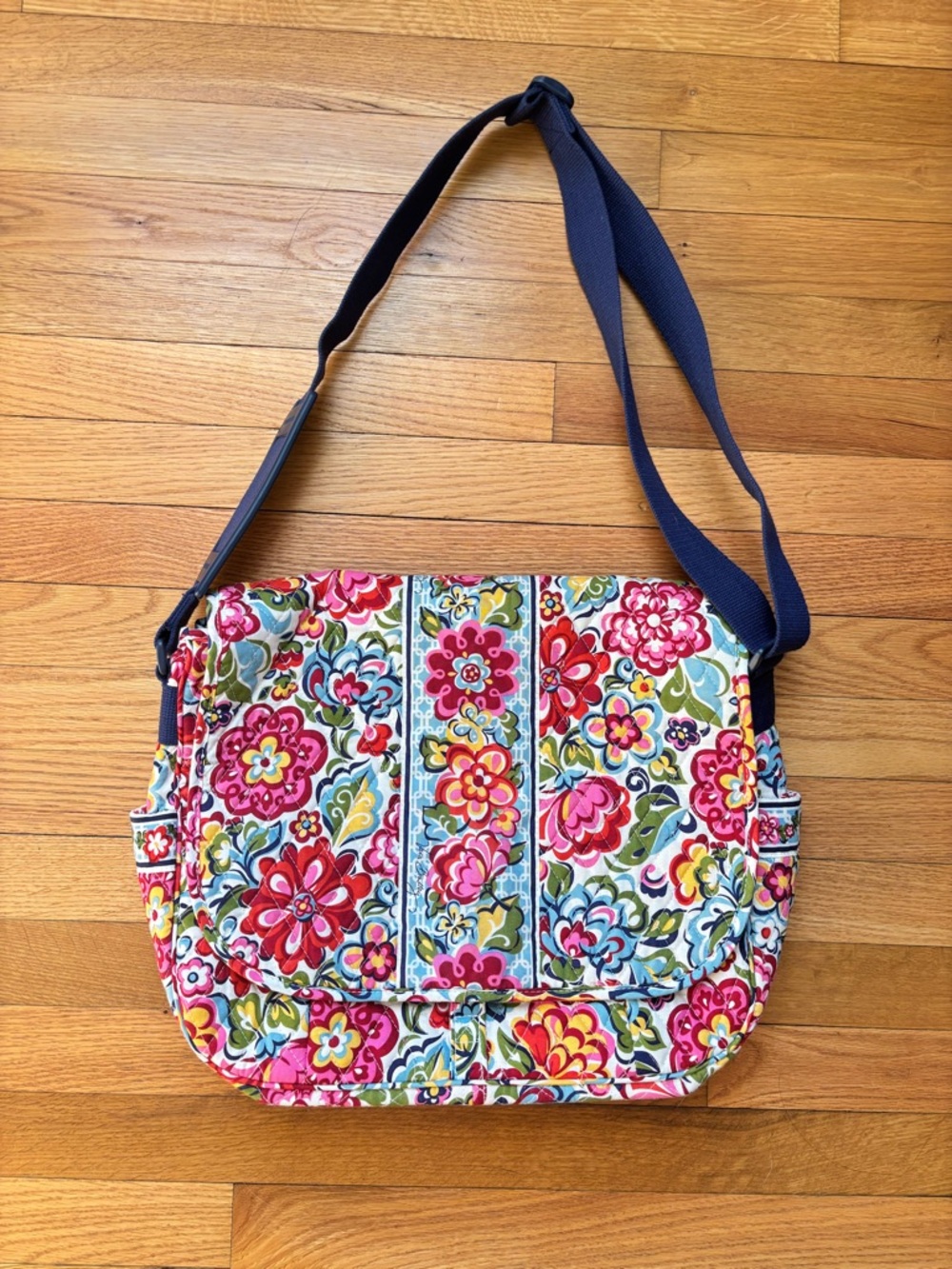 Vera Bradley Mesenger bag